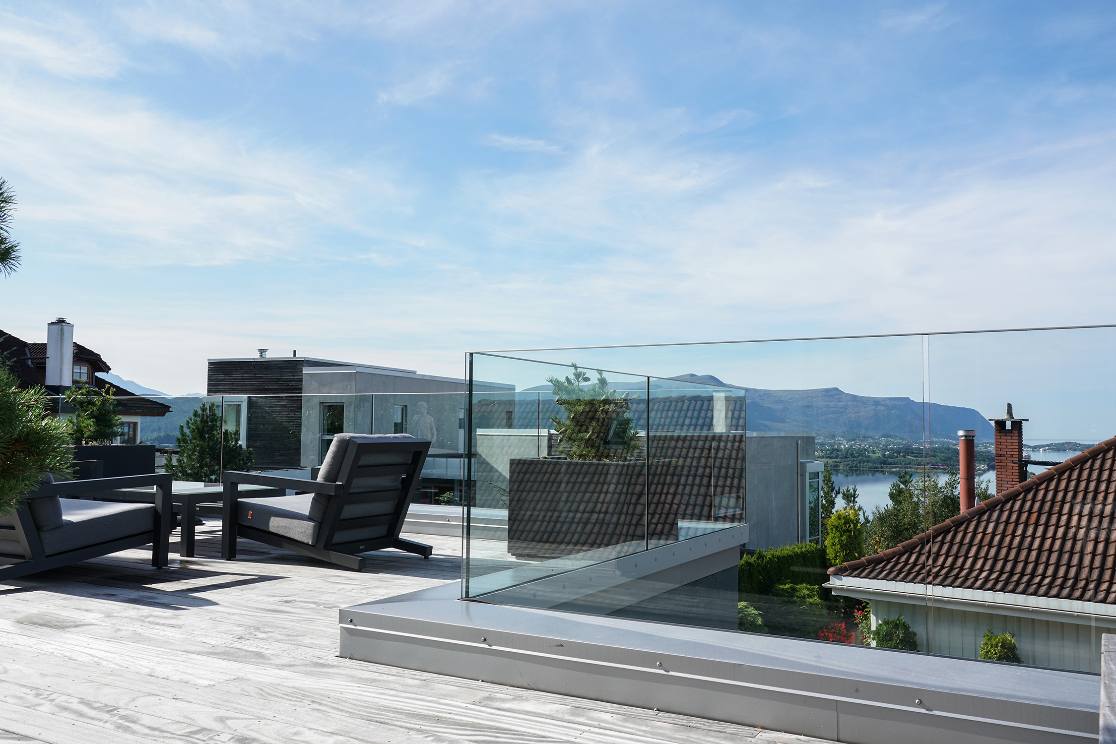 Melby_Glassrekkverk. Foto: Peder Otto Dybvik